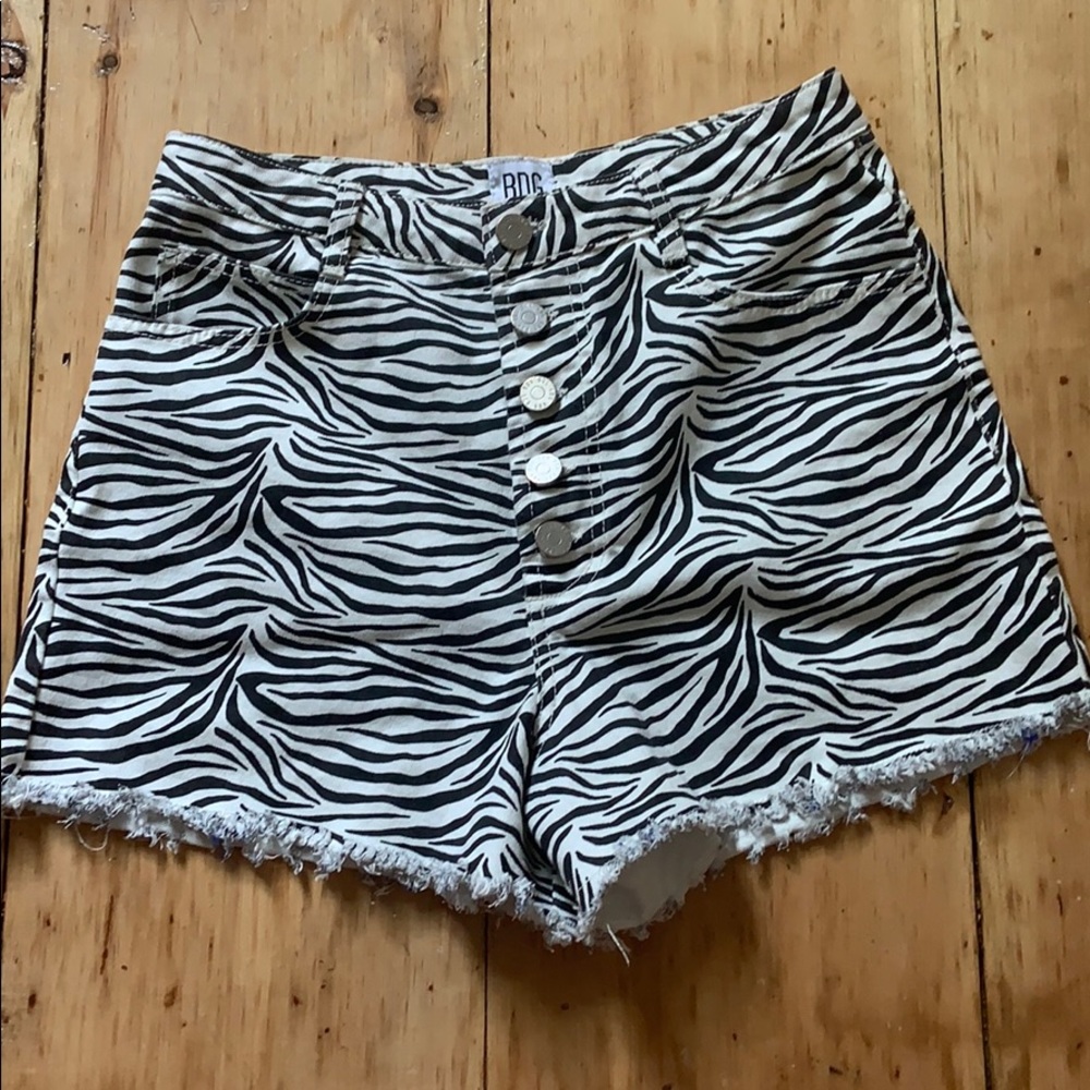 BDG High-waisted Zebra Shorts